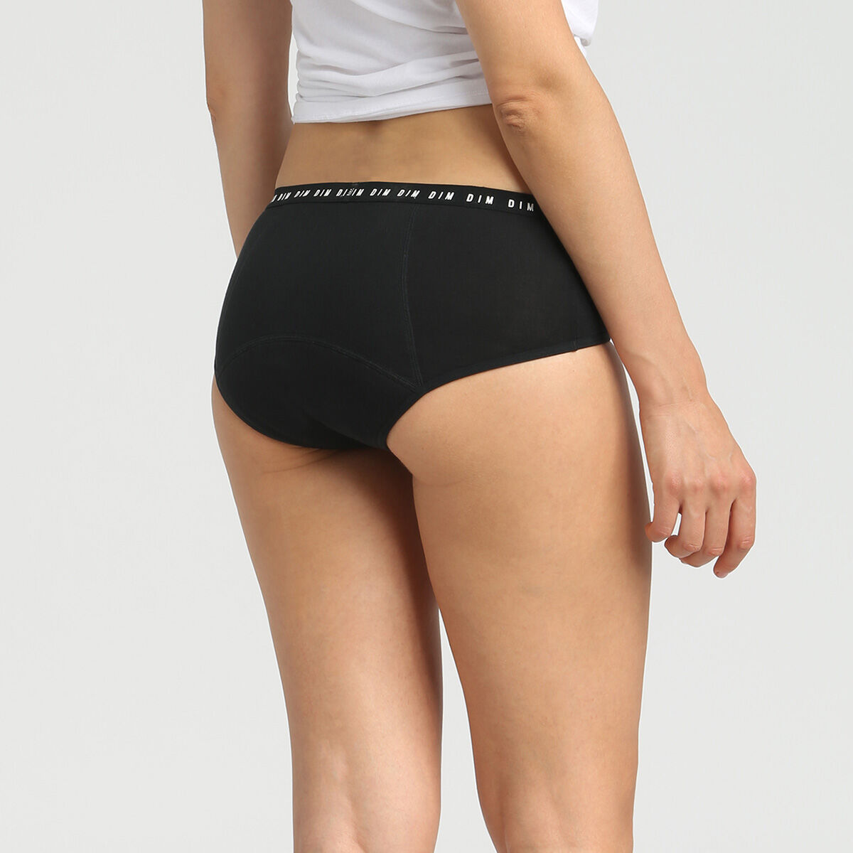 shorty dim femme invisible